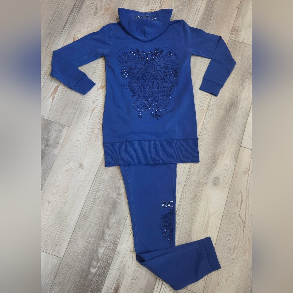 "Y2K" BCBGMaxAzria Sapphire Tracksuit with A Floral Design &  Embellishments - Picture 3 of 11